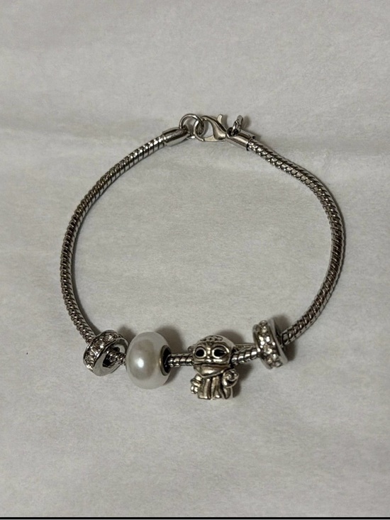 NONE Jewelry - Baby Yoda Charm Bracelet